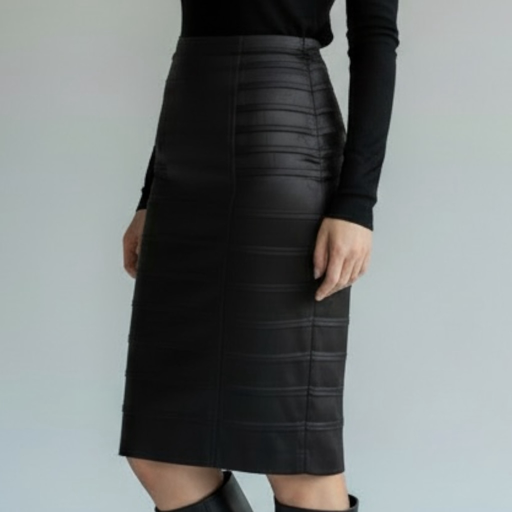 Calvin Klein Sculpted Black Satin Pencil Skirt, L, Panel Side Detail - Picture 2 of 13
